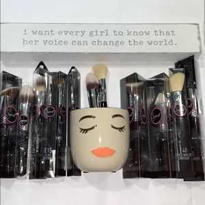 NIB Sigma Beauty BUNDLE Makeup Brushes